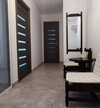 Ground Floor Beach Studio *