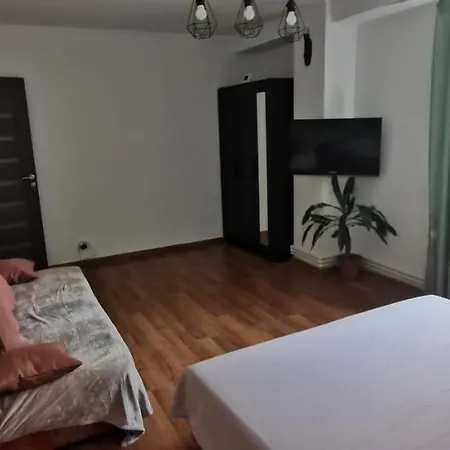 Ground Floor Beach Studio * Constanta